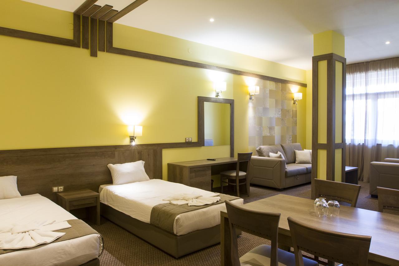 Hotel Etropolia Etropole Esterno foto