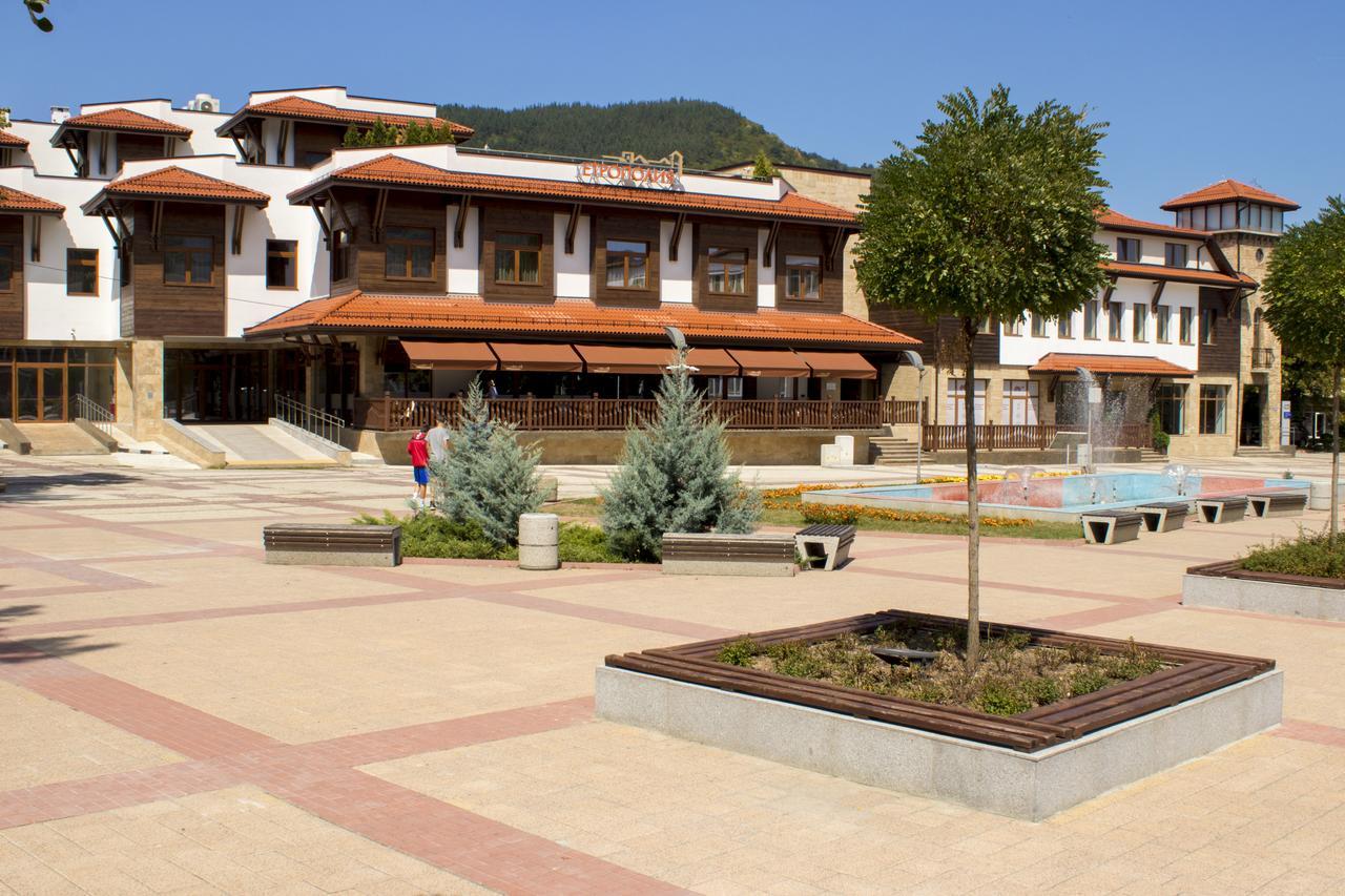 Hotel Etropolia Etropole Esterno foto