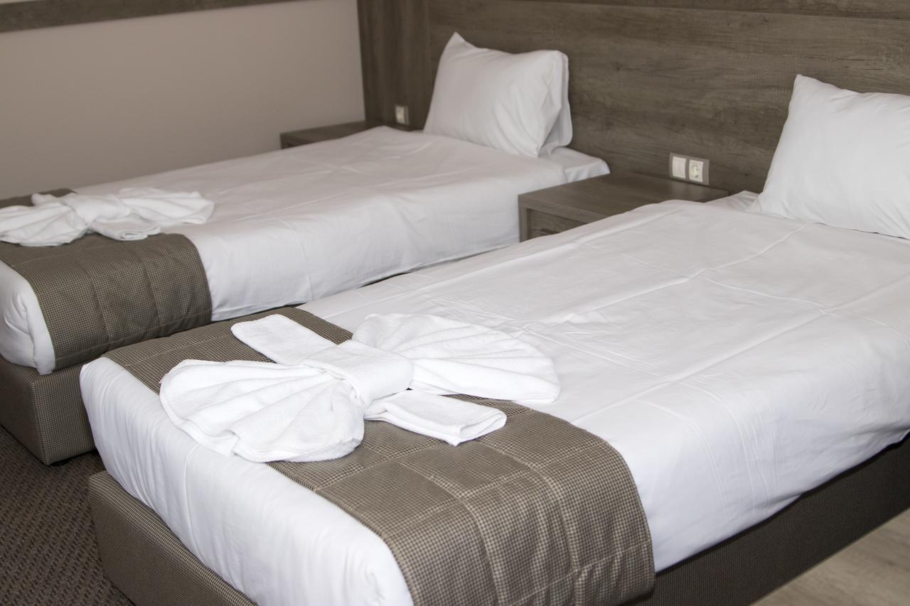 Hotel Etropolia Etropole Esterno foto