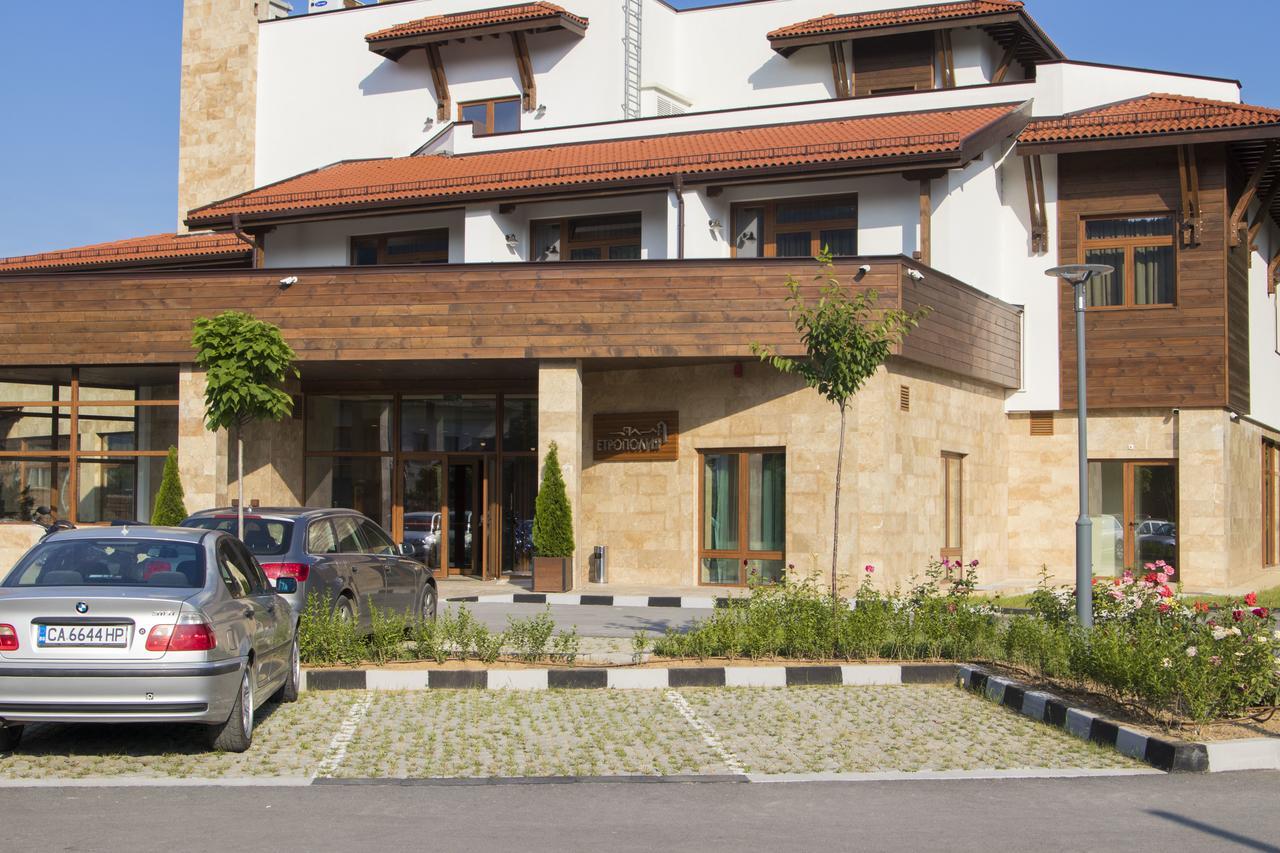 Hotel Etropolia Etropole Esterno foto